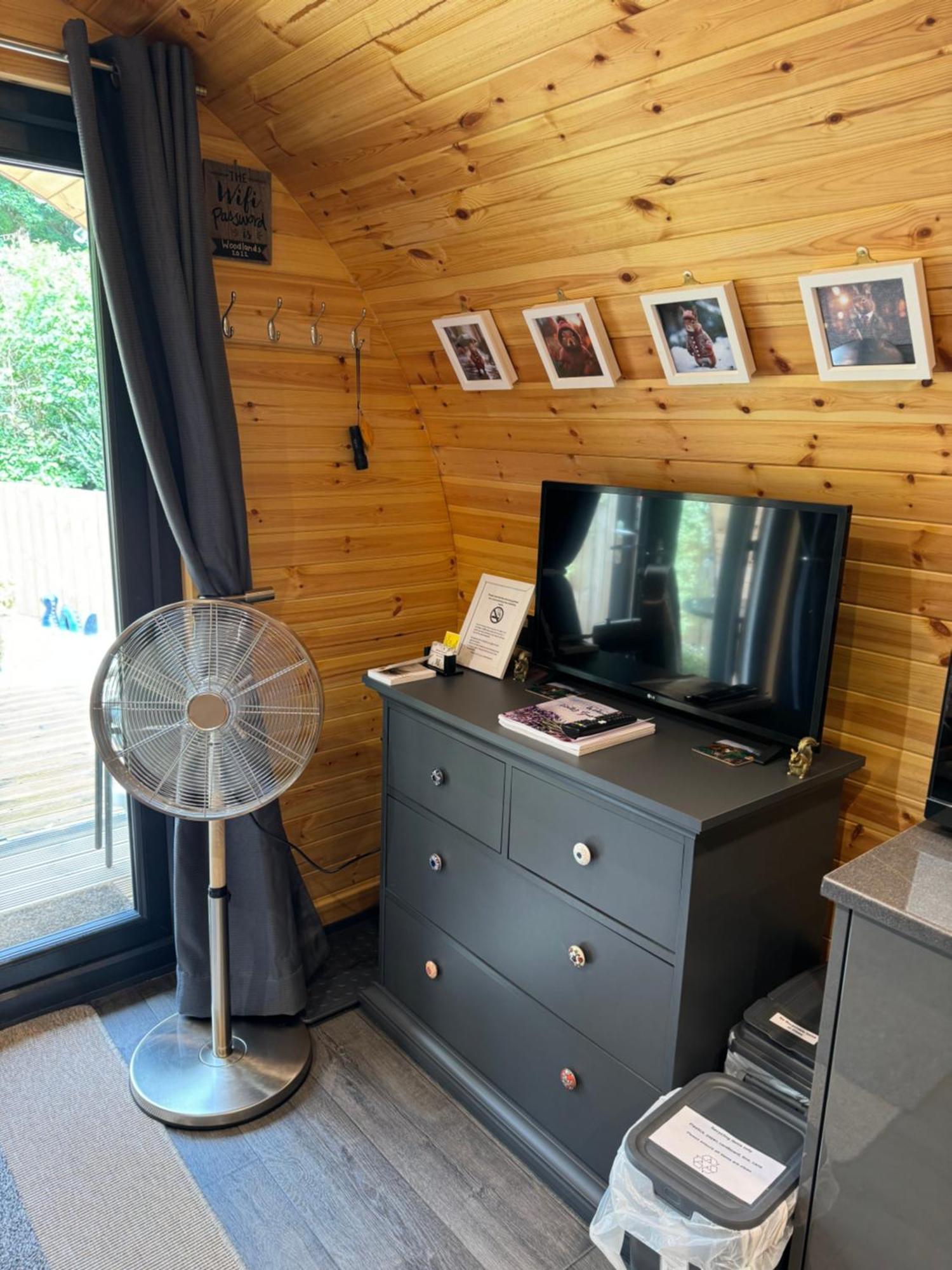 Hotel Loch Ness Woodland Pods Drumnadrochit Esterno foto